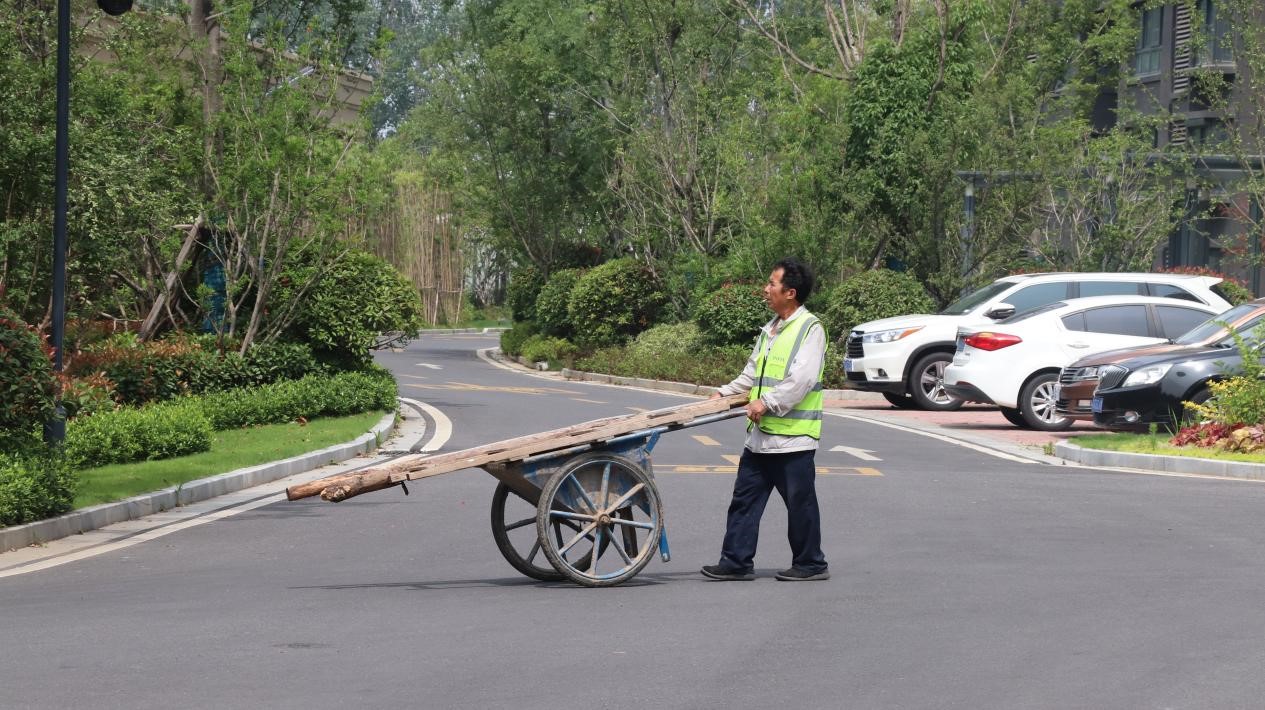 “生涯惬意，服务中意” 葛塘西片区地块保险房交付回访业主这样说